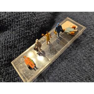 VINTAGE Preiser 1:90 Scale #4020 Business People Set 5 Made in Germany Gr 2